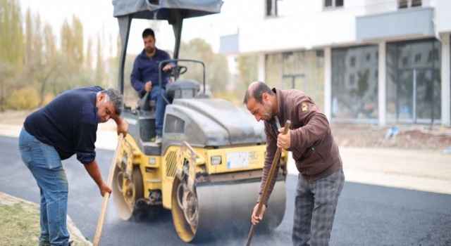 4,5 Yılda 580 Bin Ton Sıcak Asfalt Serildi