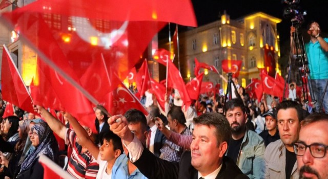 15 Temmuz Kent Meydanında Anılacak