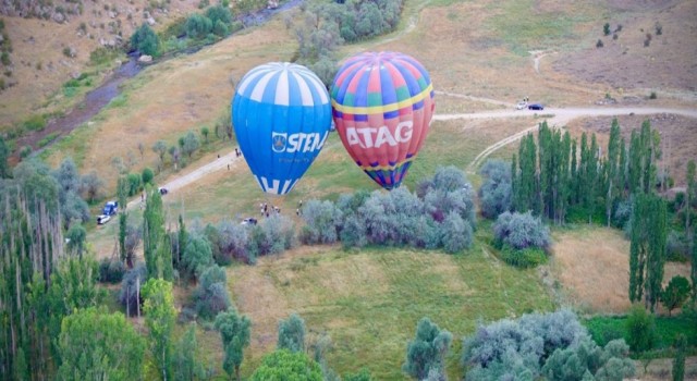 Kapadokya’nın İncisinde Balon Turizmi Heyecanı Yaşanıyor