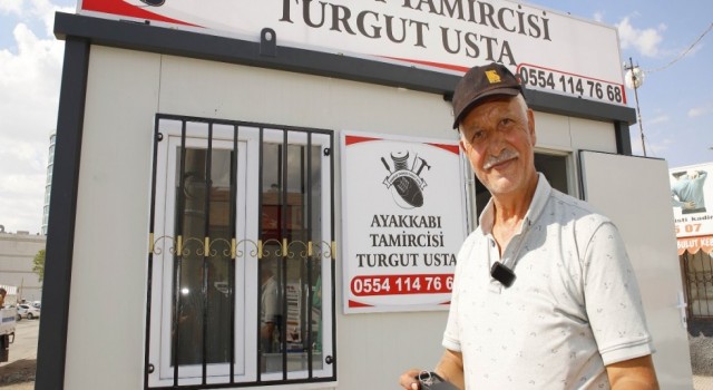 Ayakkabı Tamircisi Kılıç, Yeni İşyerinin Sevincini Yaşadı